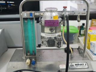 Equipment - Midget 3 Anesthetic Apparatus